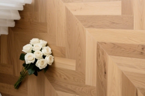 步履所及，皆是溫暖 | 琥珀地板伴你把生活，走成喜歡的模樣